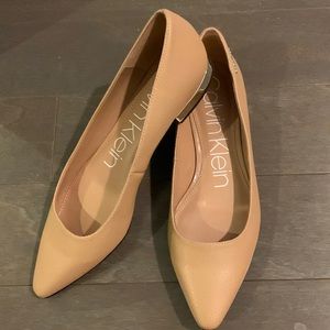 Calvin Klein Tan leather Flats size 8.5